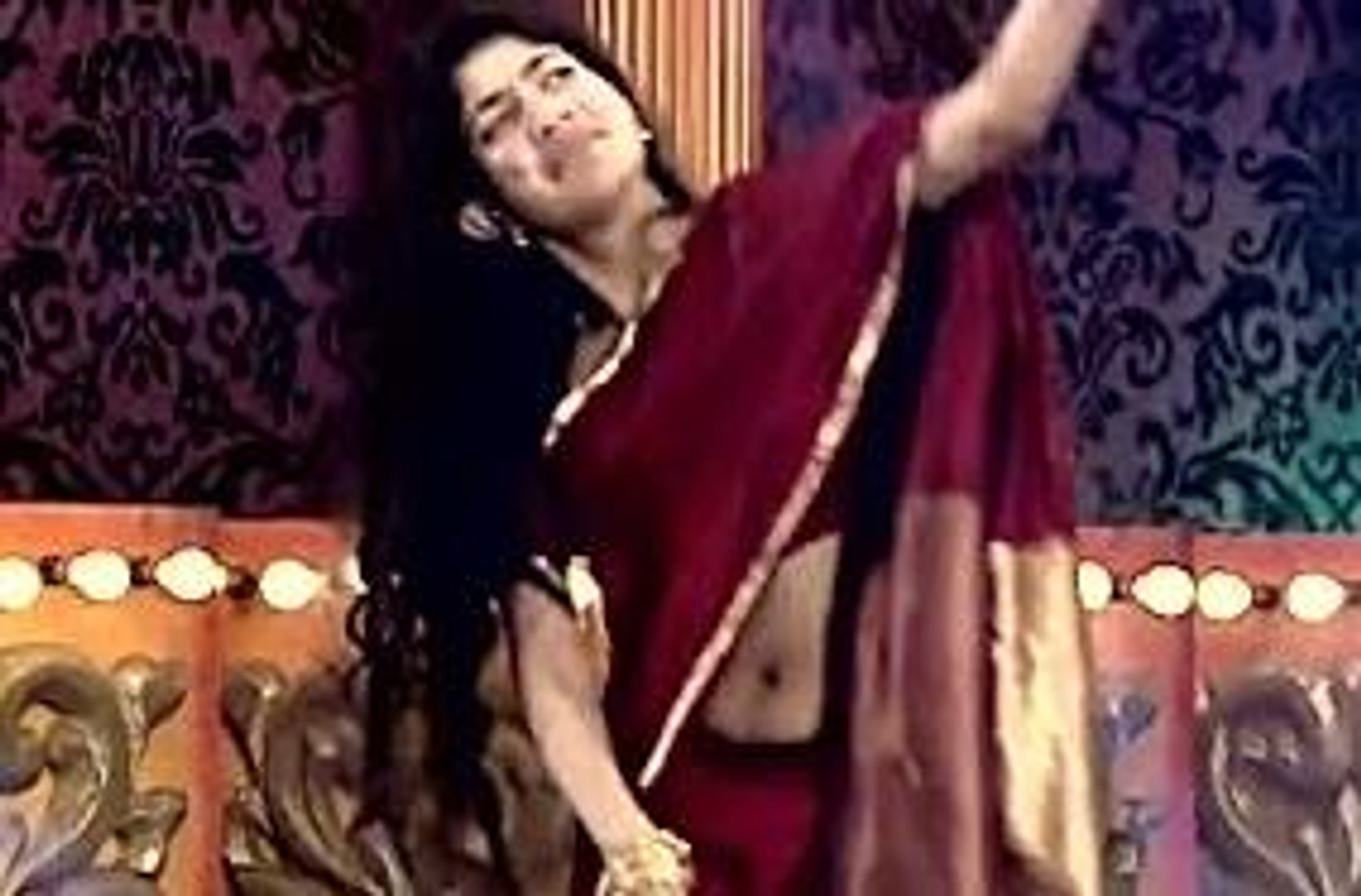 hot actress Sai Pallavi Hot Navel Show sexy look - video dailymotion
