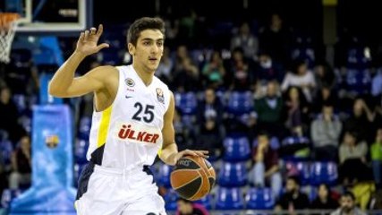 Beşiktaş Sompo Japan, Fenerbahçe'den Kenan Sipahi'yi Transfer Etti