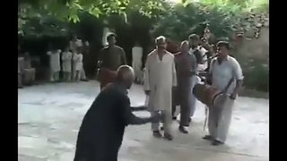 Pashto dance warka dang very funny pathan dance