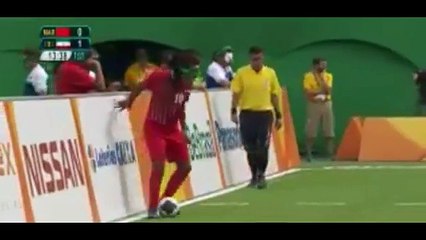 Un joueur de cécifoot dribble toute l’équipe et inscrit un but d’anthologie