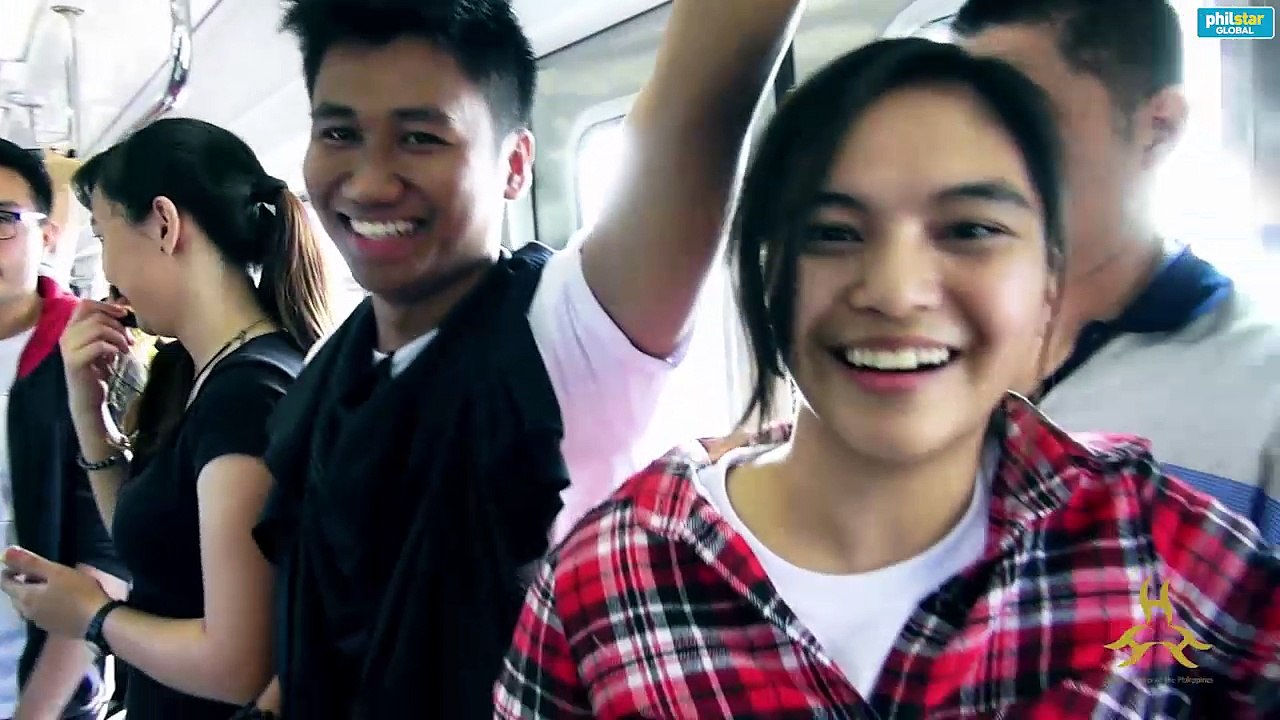 Flash mob in LRT-2 surprises commuters