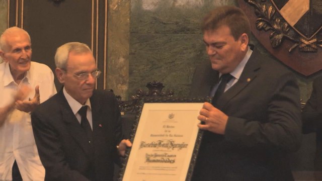 El historiador cubano Eusebio Leal Spengler recibe Honoris Causa de Universidad de La Habana