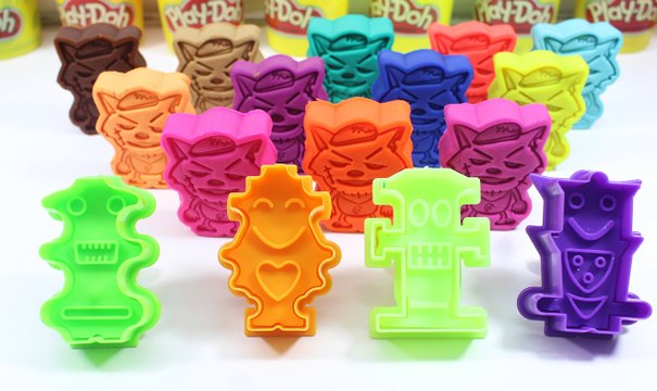 Play and Learn Colours with Playdough Modelling Clay with Smiley Face Robot Molds Fun for Kids