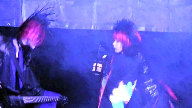 6. Kyo и Kaoru[Dir en Grey] -Kyo Prophet и Licoris[Москва]