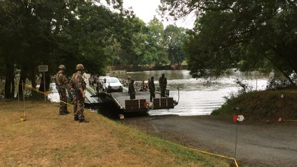 Manœuvres d'évacuation militaire sur la Mayenne