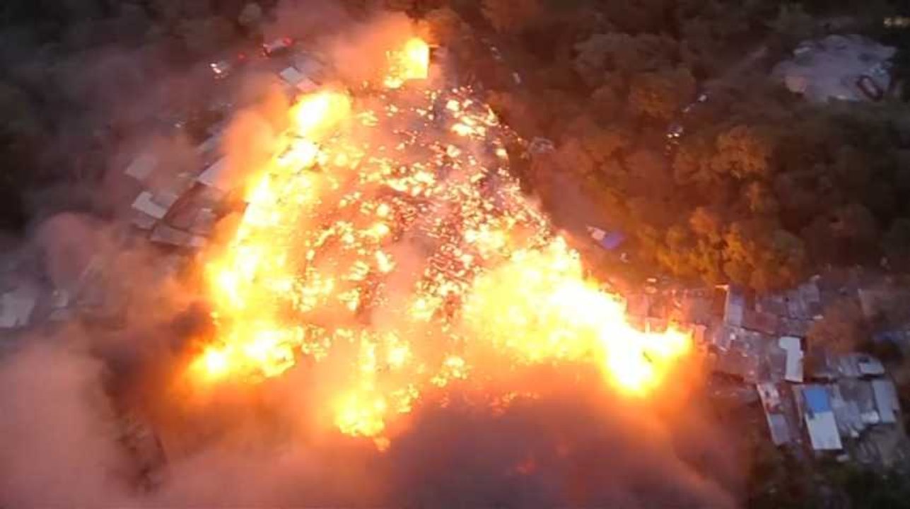 Un incendie ravage une favela de Sao Paulo