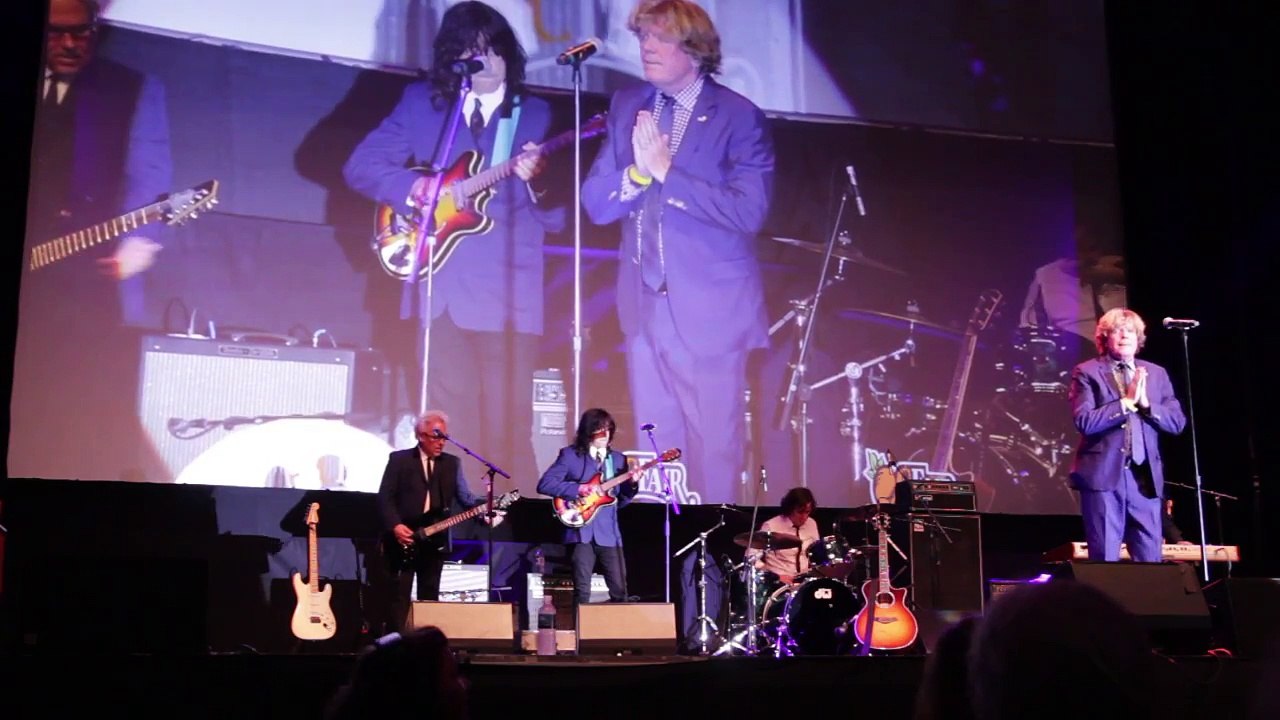 Listen People Herman's Hermits