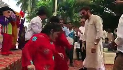 Shahid Afirdi with special persons