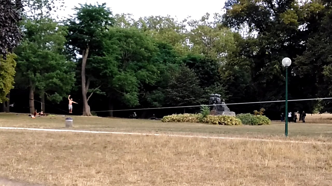 201609 Slakeline Daumesnil