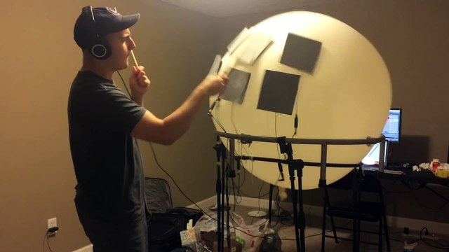 Jouer du gros Rap sur un ballon de baudruche géant !