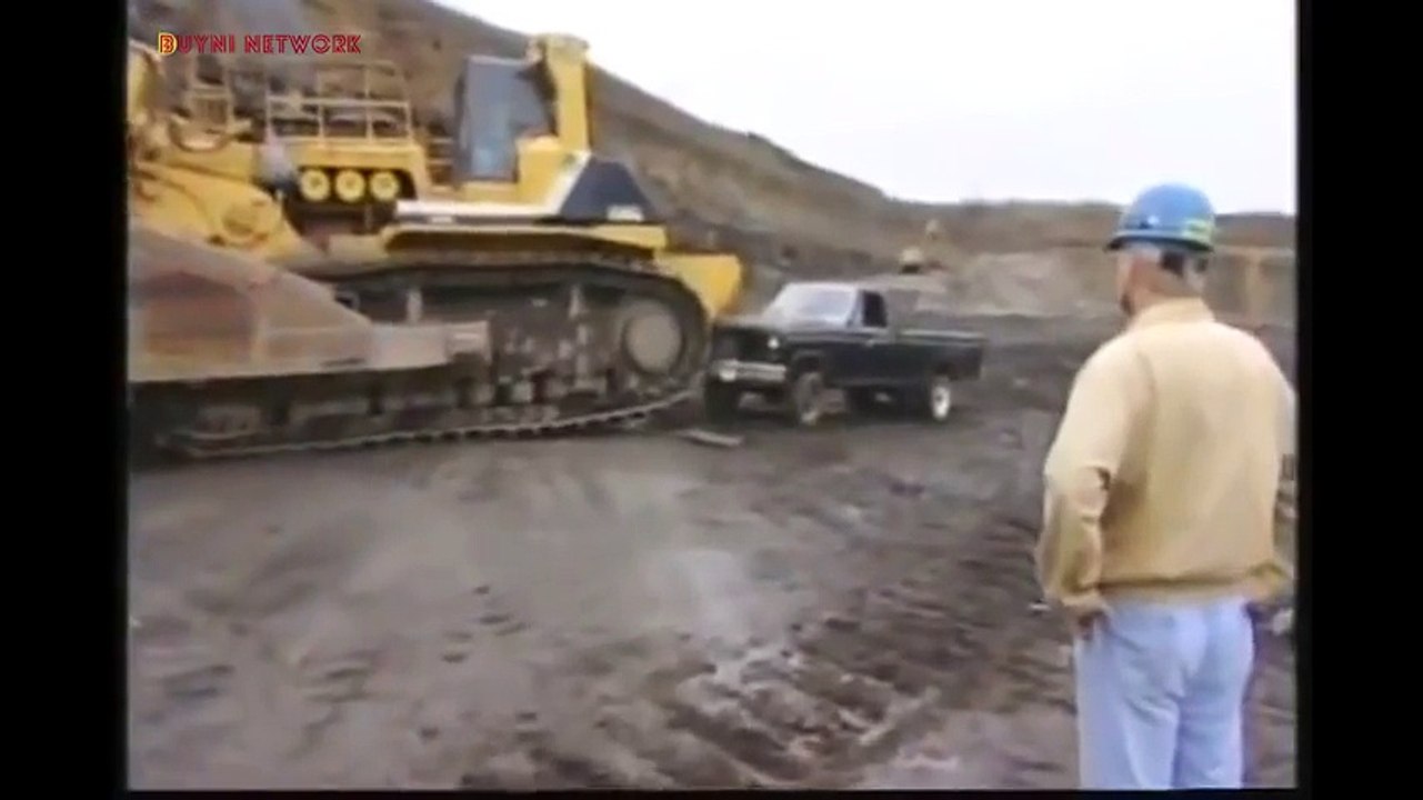 The Biggest Bulldozer In The World  Komatsu D575A  Super Dozer  Japan