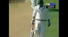 SPORTS WORLD Funniest cricket incident EVER Must laugh,