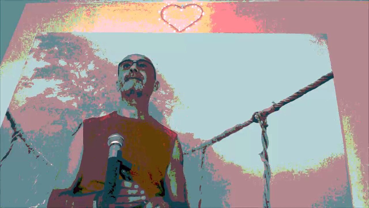 Le Daron chante ELLE ALLUME DES BOUGIES. Fred BLONDIN