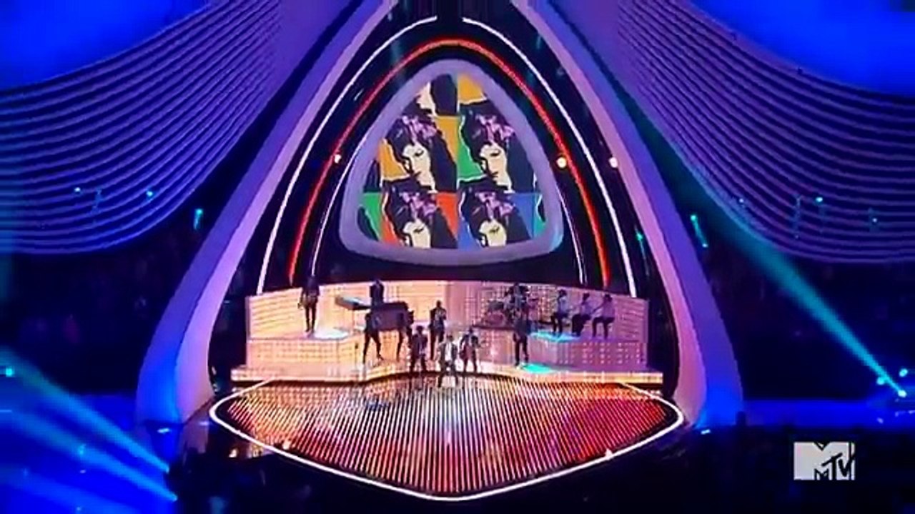 Bruno Mars - Valerie (Tribute to Amy Winehouse)