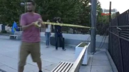 Kosova?da Göstericiler Başbakanlığa Giriş Çıkışları Kapattı