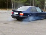 BMW e36 2,0 crazy burnout drift