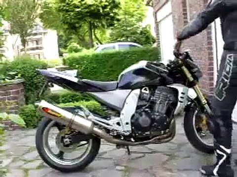 Kawasaki Z1000 with akrapovic 4in1 titanium Exhaust CRAZY Sound