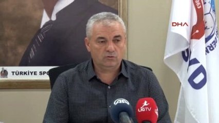 Kasımpaşa ile Yolları Ayrılan Teknik Direktör Rıza Çalımbay Basın Toplantısı Düzenledi-2-