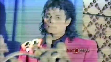 El hombre sale a poner otra demanda mas contra el rey y fijate porque