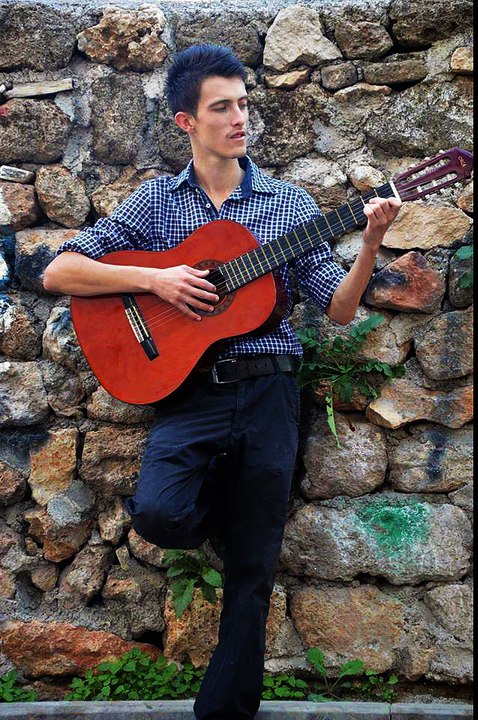 Evren -Sevdan Bir Ateş ( Close Room Guitar )