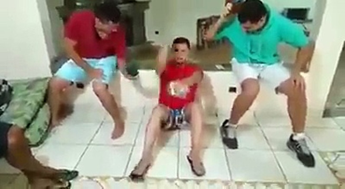 fuuny oe die driving car can't stop laughing