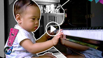 Rafathar Belajar Bermain Piano - Cumicam 15 September 2016