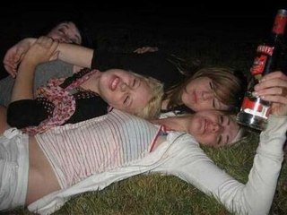 New Drunk Girls Funny Fails 2016 - Drunk Girls Fail Compilation 2016