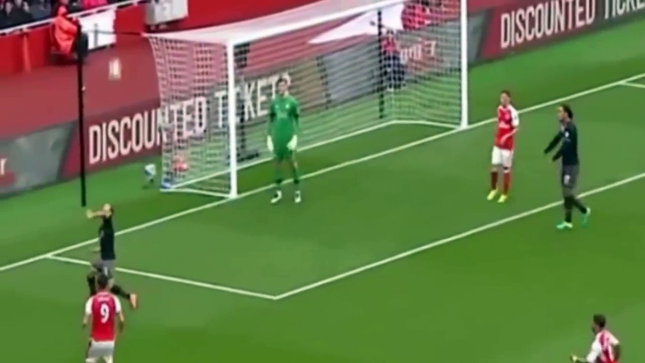 Lucas Perez Debut For Arsenal