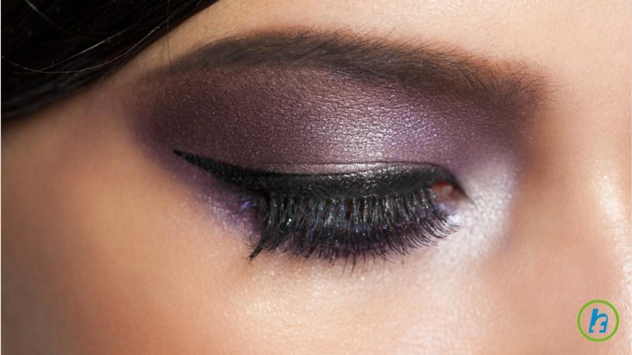 29 One-Eyed Celebrities You Never Knew Were Partially Blind