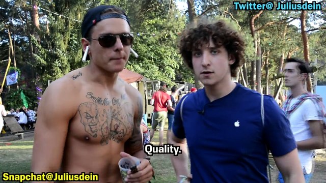 Essai des AirPods d'apple... Version brosse à dents lol PRANK