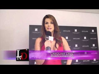 saludos y desfile carolina cruz