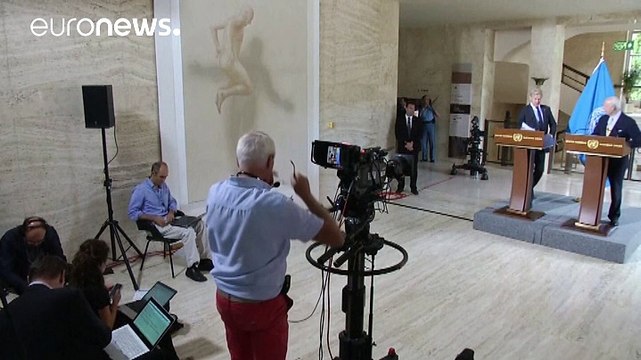 Колонны ООН с гуманитарной помощью для жителей Алеппо ждут зеленого света