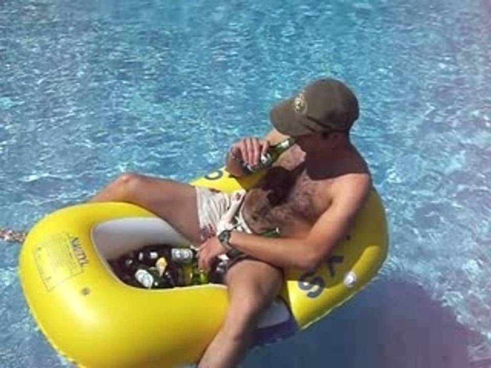 Mon frere bourré à midi déjà