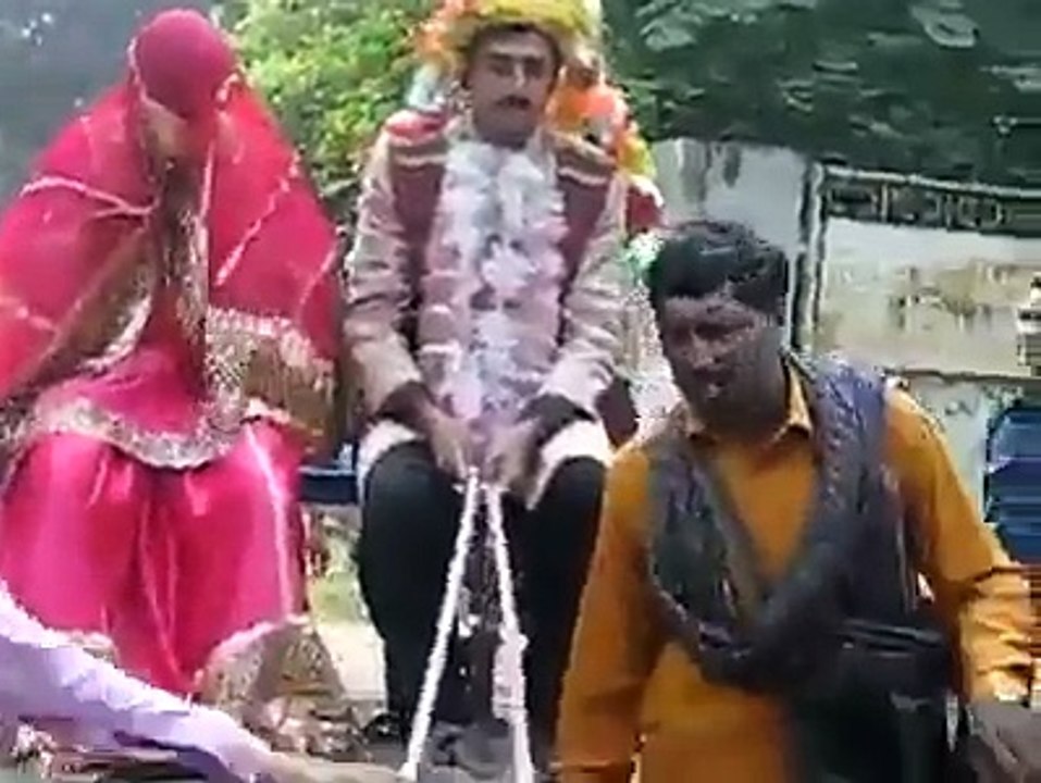 Dulhan ne Aisa Kia Kiya Ke Shaadi Wale Din Dulha Apni Dulhan Ko Chor Kr Bhaag Gaya