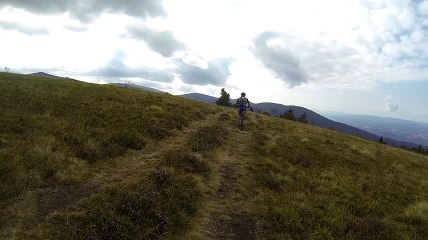 GOPR5065 1 Samedi Matin - sur les hauts plateaux au milieu des myrtilles [DIVX 480p]