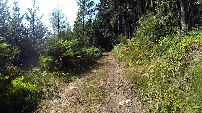 GOPR5488 4 dimanche Apm - descente devant, plaisir ! [DIVX 480p]