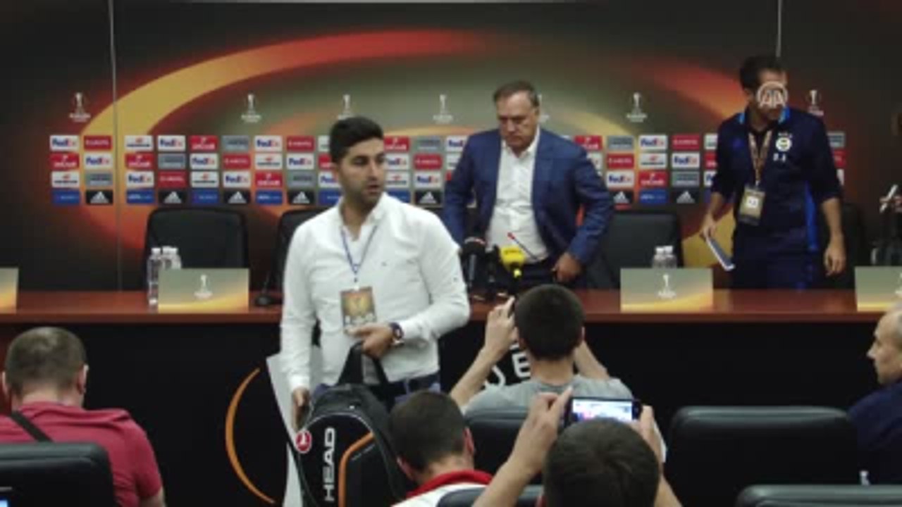 Zorya - Fenerbahçe Maçının Ardından - Fenerbahçe Teknik Direktörü Advocaat (1)