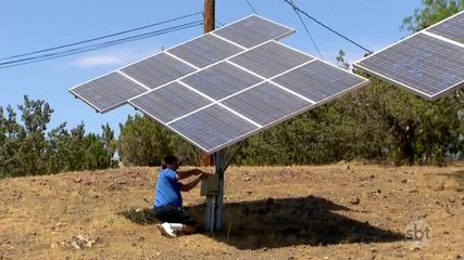 Incentivo à produção de energia limpa muda paisagem em deserto nos EUA