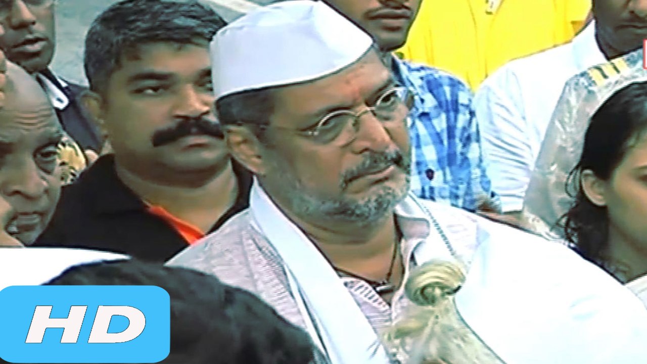 Nana Patekar Crying | Ganpati Visarjan 2016