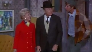 Green Acres - S 6 E 13 - Charlie, Homer, And Natasha