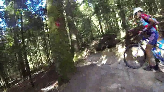 GOPR5441 4 dimanche Apm - j'ai doublé le président dans une descente ! [DIVX 480p]