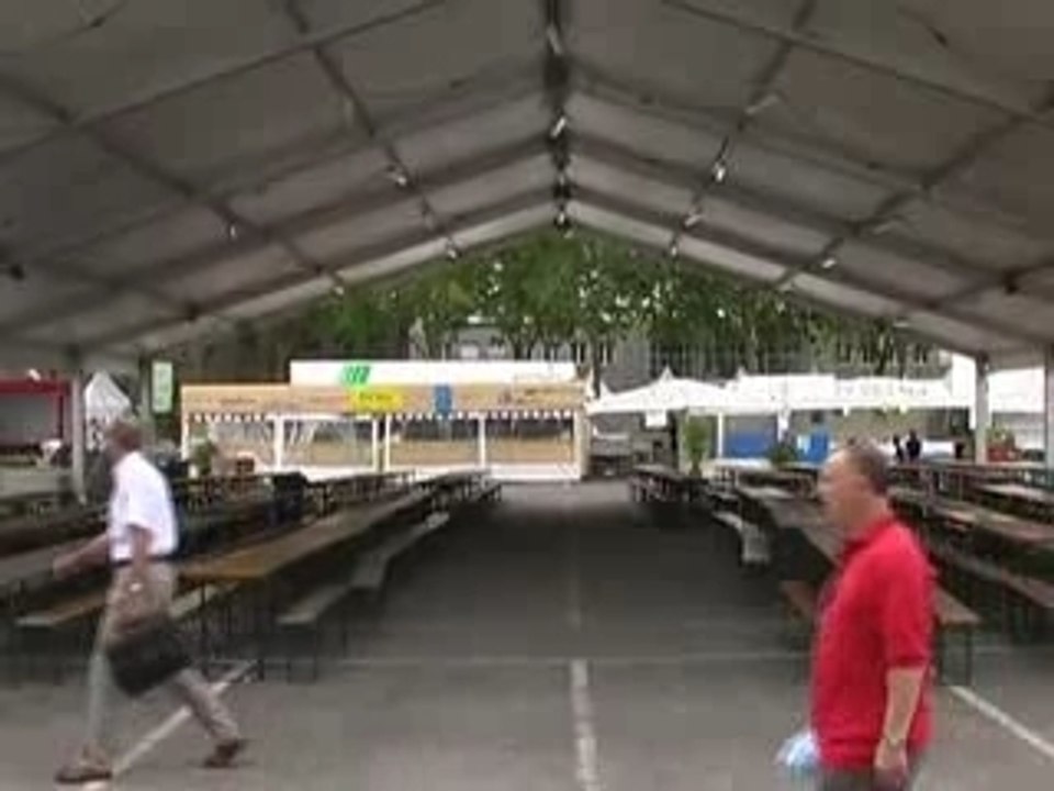 Mardi 7 août, 11h - Place Jules Ferry, le matin