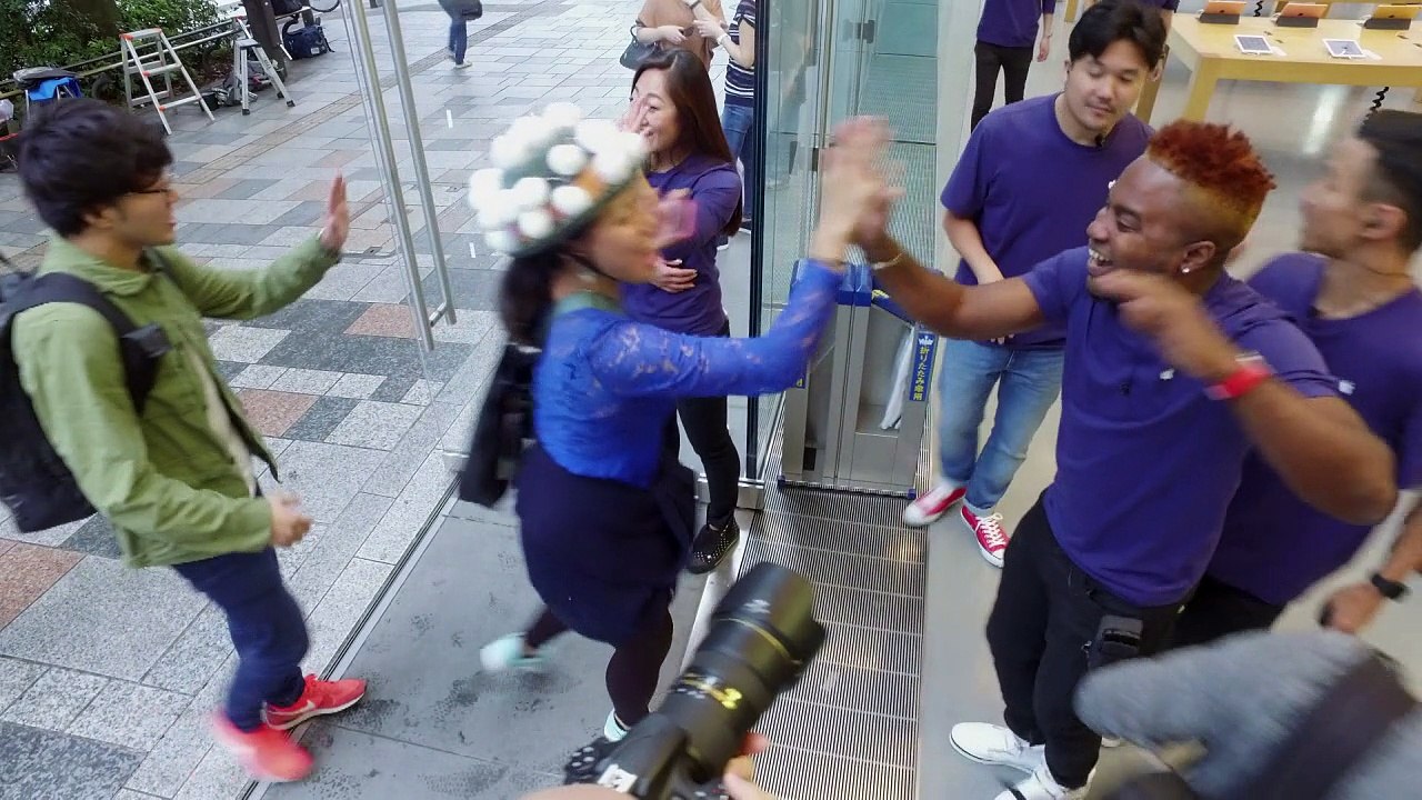 Apple-Fans stürmen Läden für iPhone 7