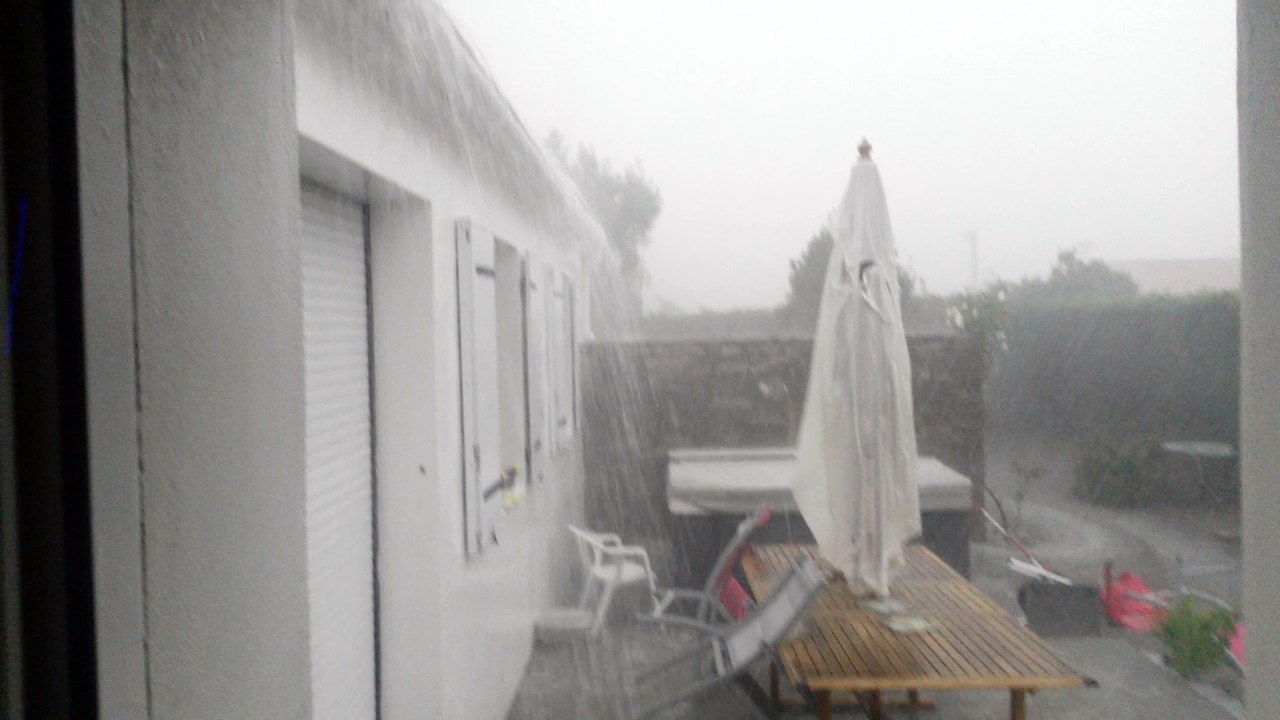 Impressionnant orage sur Yeu