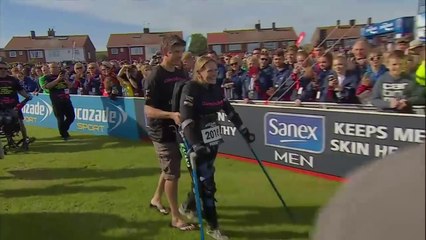 Paralysée elle fini un semi-marathon en 5 jour en utilisant un exosquelette