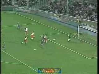 Video sobre Eto'o, Messi, Deco y Ronaldinho