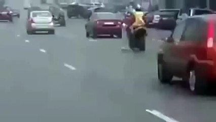 Minigonna in moto Idea pessima!