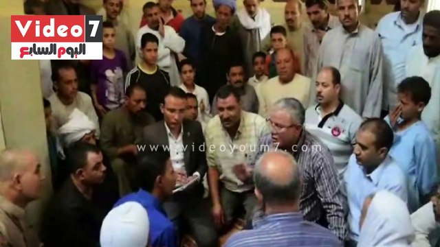 محافظ المنيا يتفقد الخدمات العامة ويستمع لمطالب الأهالي بمركز مطاى