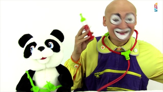 Funny Clown Videos Клоун Андрей - доктор Клоун лечит панду.