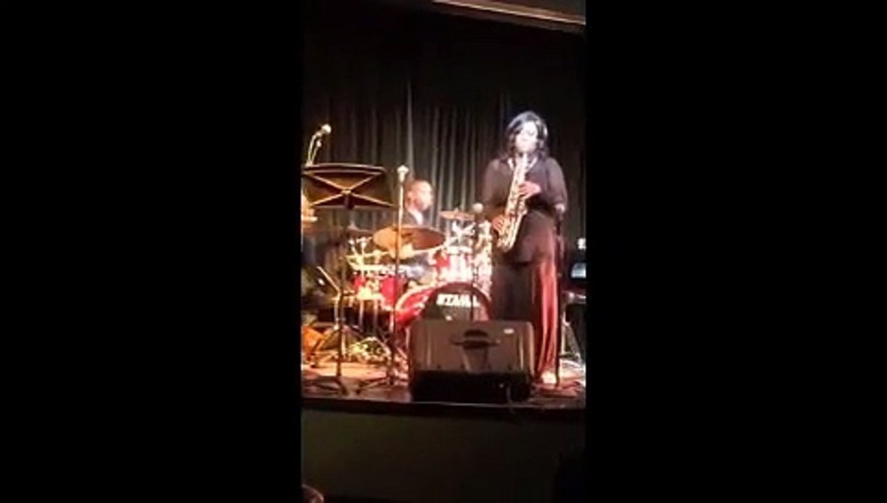 Bebe & CeCe Winans - Addictive Love